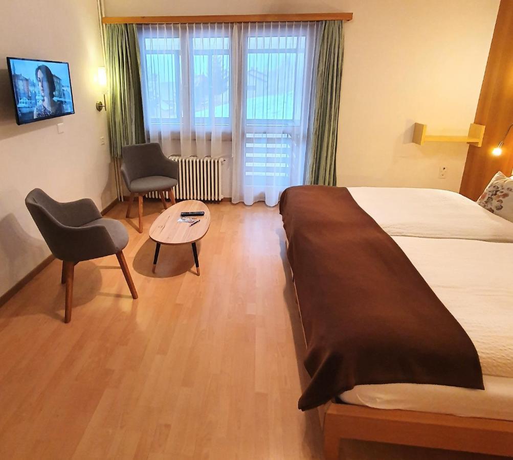 Hotel-Restaurant Grina Simplon ภายนอก รูปภาพ