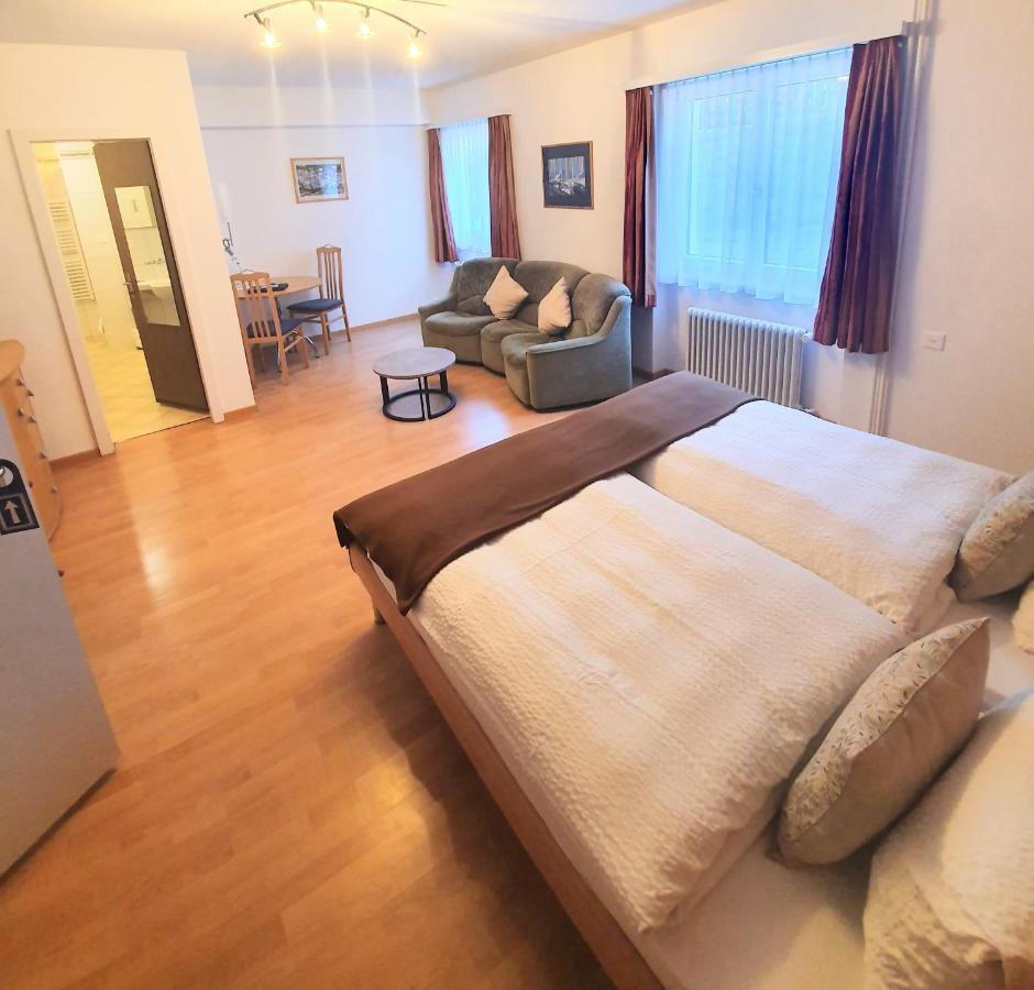 Hotel-Restaurant Grina Simplon ภายนอก รูปภาพ