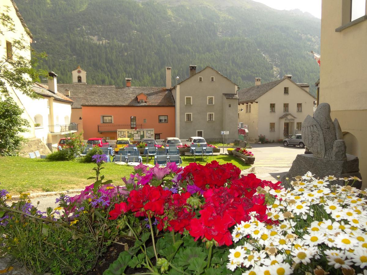 Hotel-Restaurant Grina Simplon ภายนอก รูปภาพ